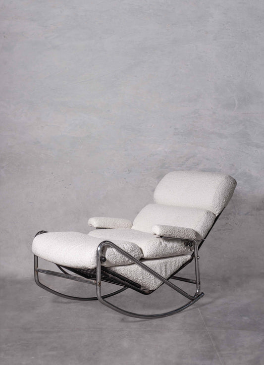 Vintage 1960s crème boucle Rocking Chair in the style of Le Corbusier